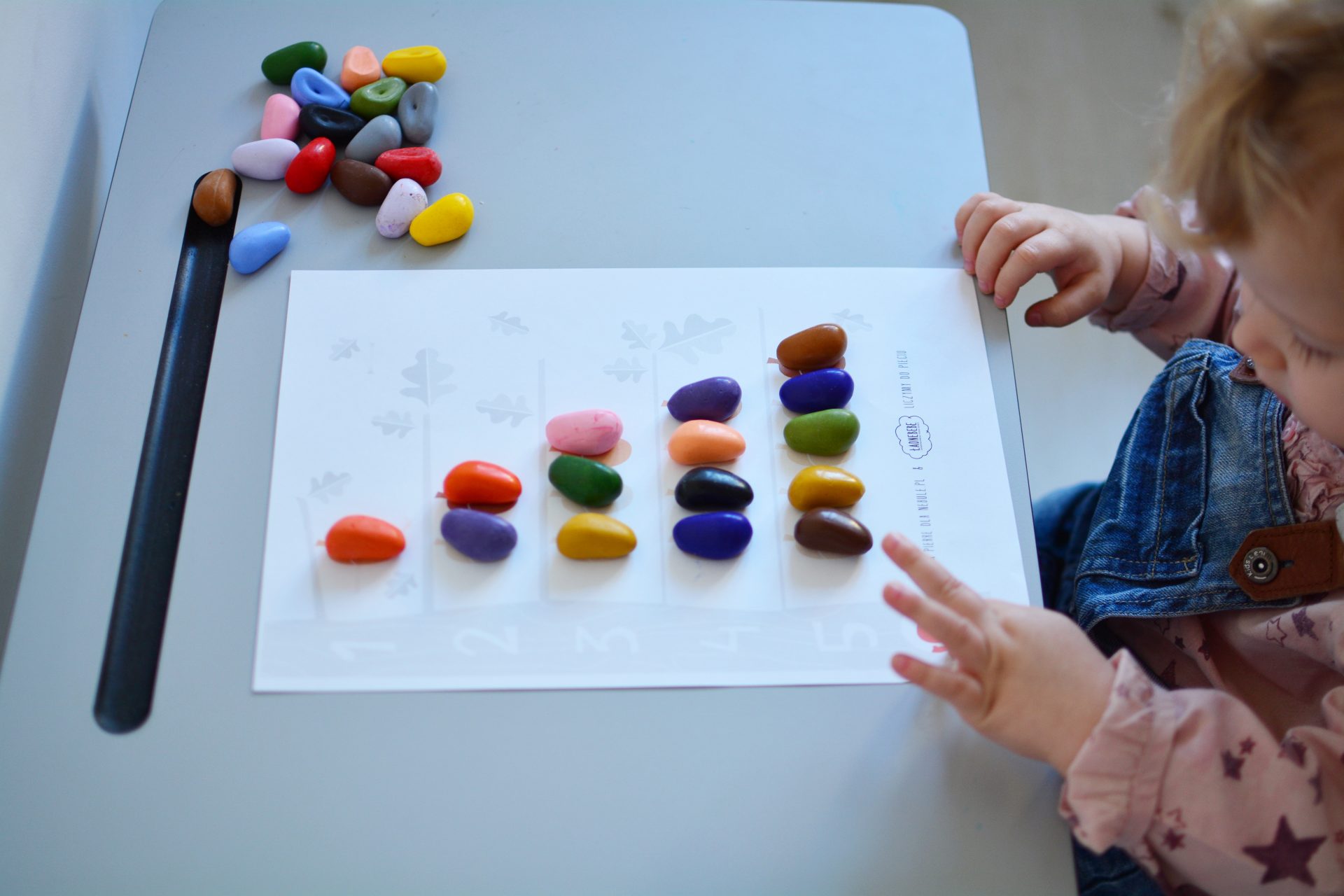 Занятия учим цвета. Сенсорные игры для детей. Развитие сенсорного восприятия игрушки. Сенсорное занятие для дошкольников. Сенсорные занятия для детей 1-2 лет.