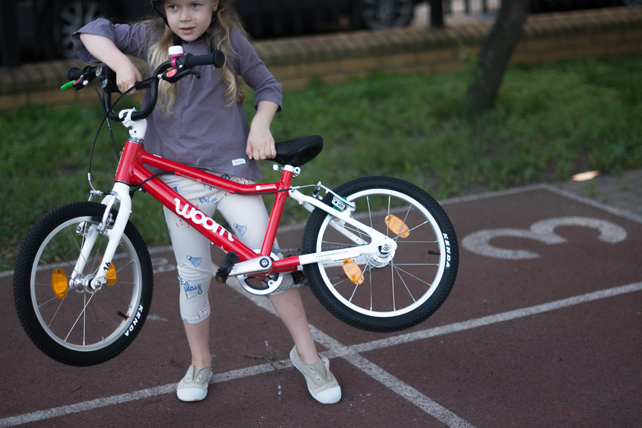 lekki rower dla dziecka - czerwony woom 3