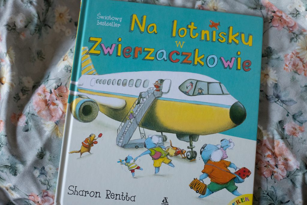 zdjęcie książki dla dzieci - Na lotnisku w zwierzaczkowie