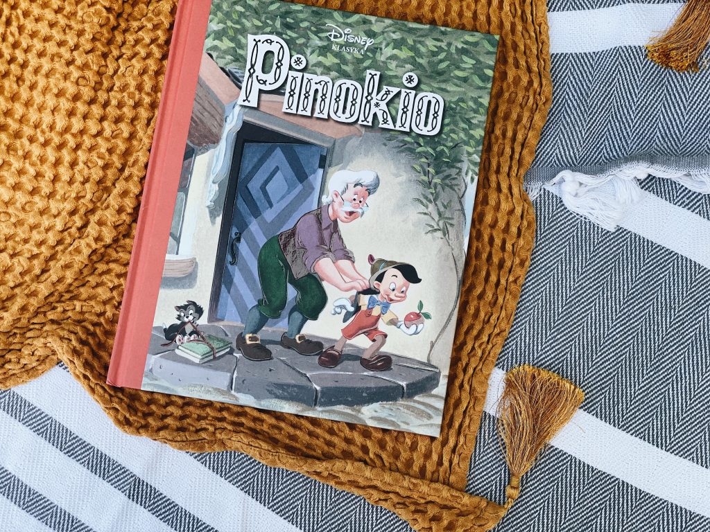 zdjęcie książki Pinokio z serii Disney Nostalgia